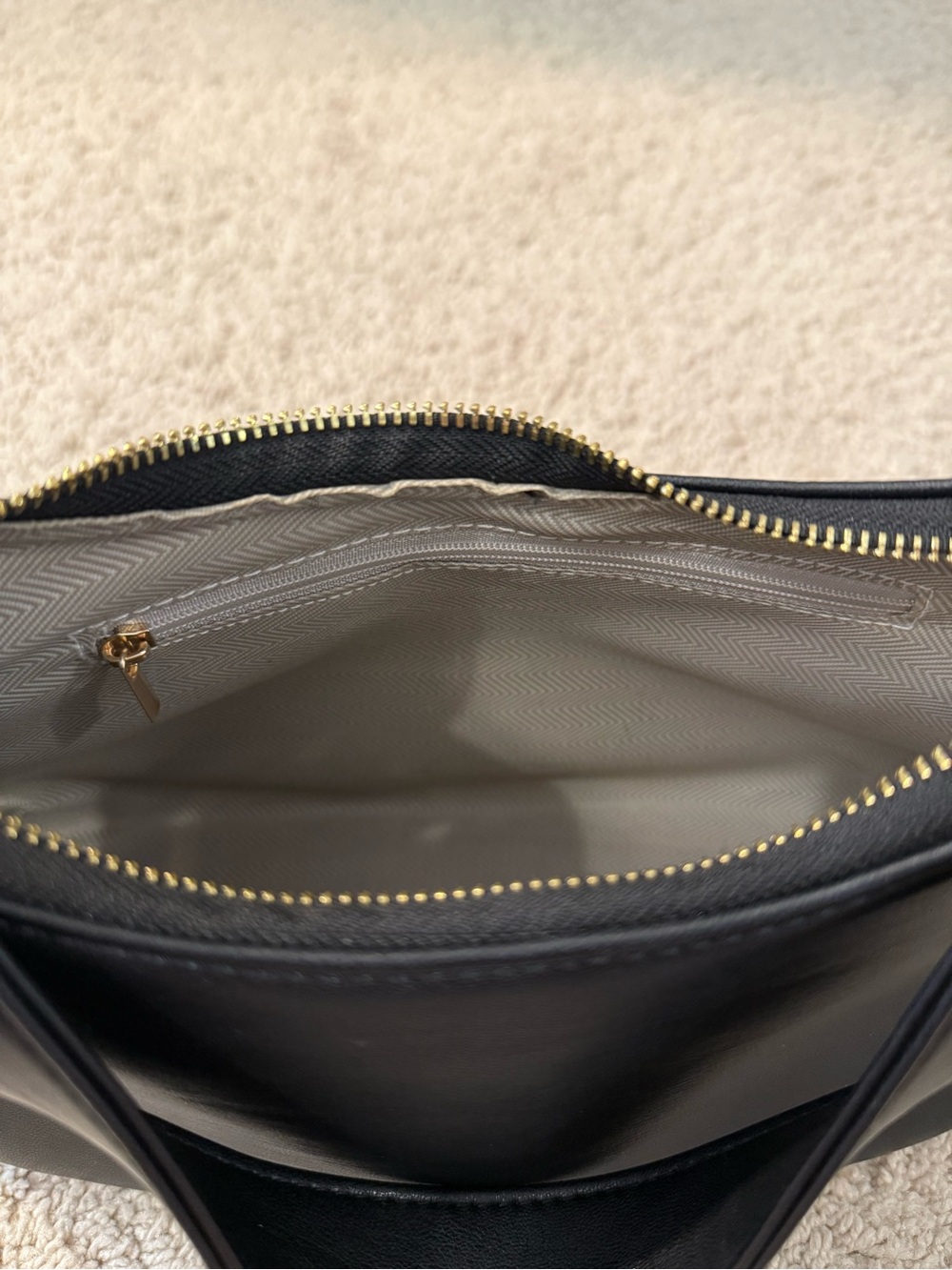 Classic Black Shoulder Bag - Sleek Women's Handbag - Picture 9 of 12